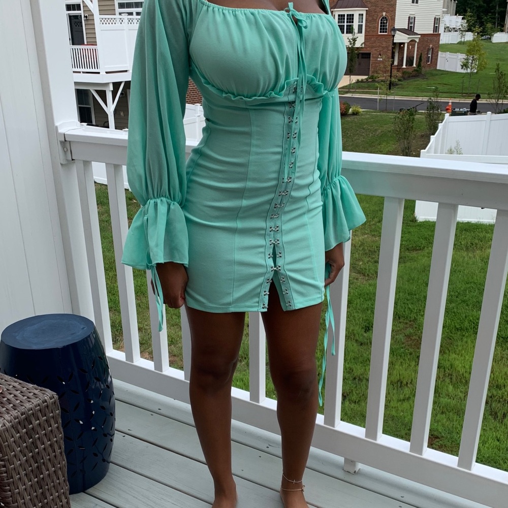PrettyLittleThings dress